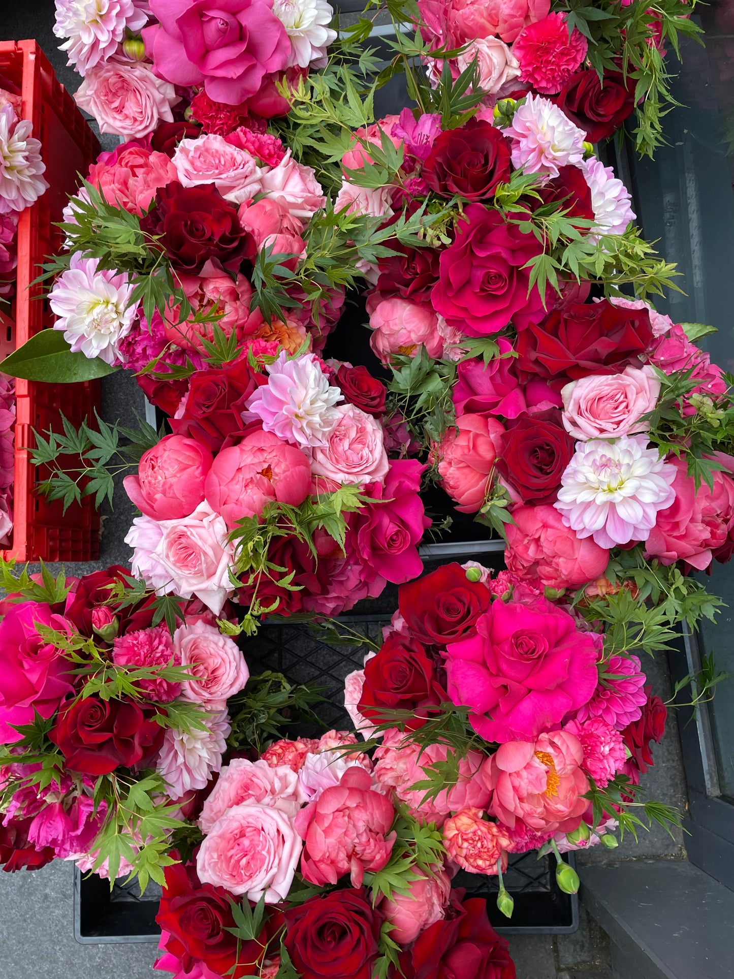 Round table arrangements